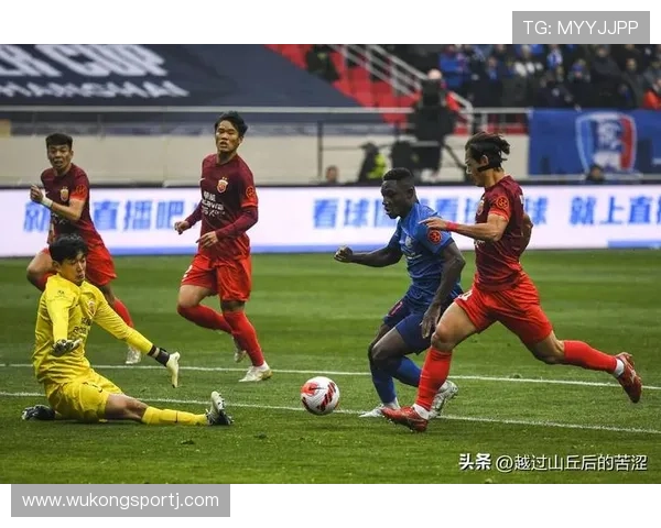 上海申花防守体系稳定，领先优势难以扩大，赛季竞争格局呈现复杂局面