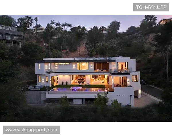 大阪刚买下比弗利山庄那套豪宅，月供比我年薪还高