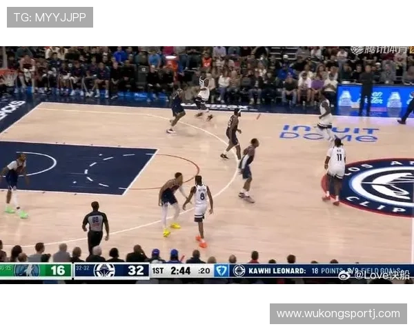 伦纳德利用挡拆制造防守错位，关键时刻拉开得分差距提升球队胜率
