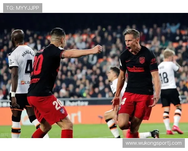 多特中场跑动优势难以转化为控场稳定性，问题根源与战术调整方向