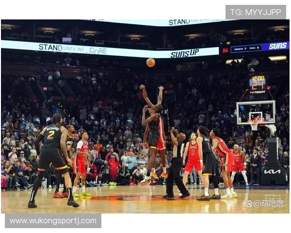 布克无球跑动频率提升拉开防守空间助太阳得分爆发