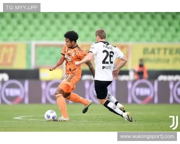 皮尔洛本赛季频繁直塞撕破防线，助攻数创新高引领中场角色转变